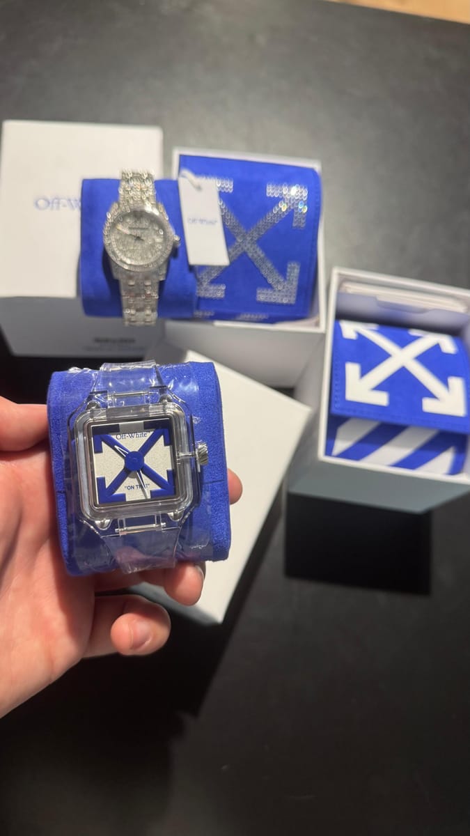 Off-White Reloj con cristales "Plateado"