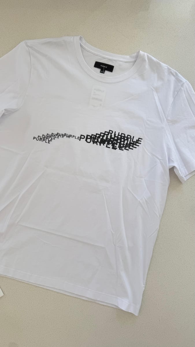 Purple Brand Remera logo repetido "Blanco"