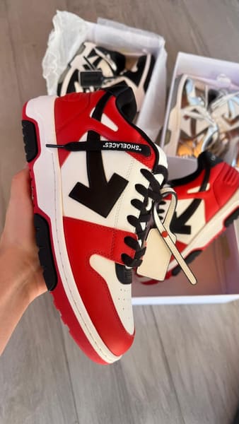 Off-White Out of office "Chicago"