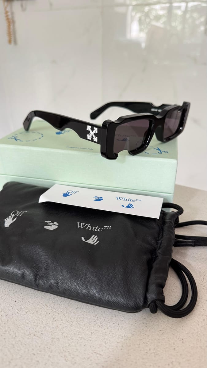Off-White Anteojos Cady "Negro"